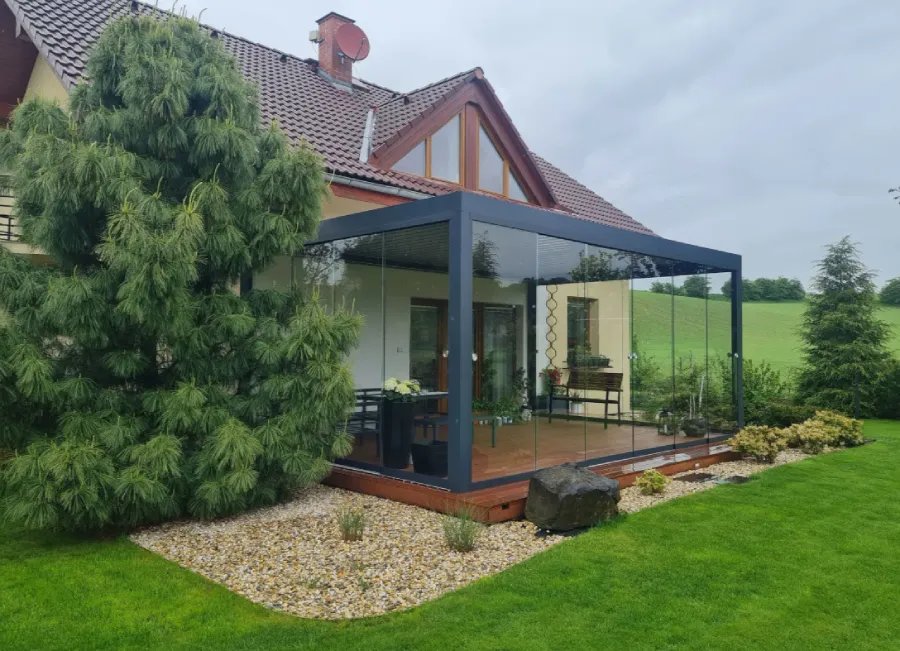 Pergola surface vitrée