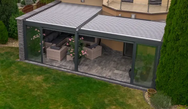 Pergola vu du dessus accolé à autre pergola